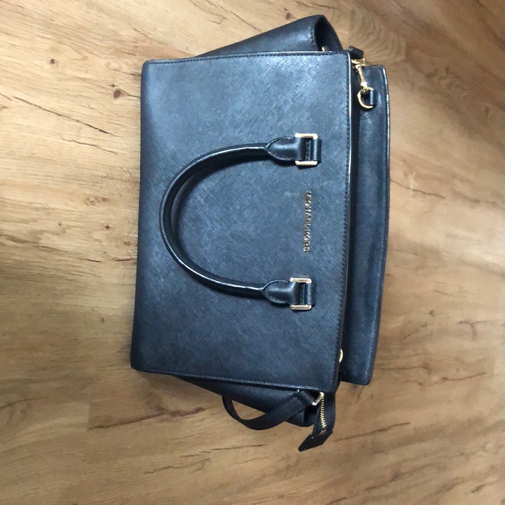 Michael kors black purse